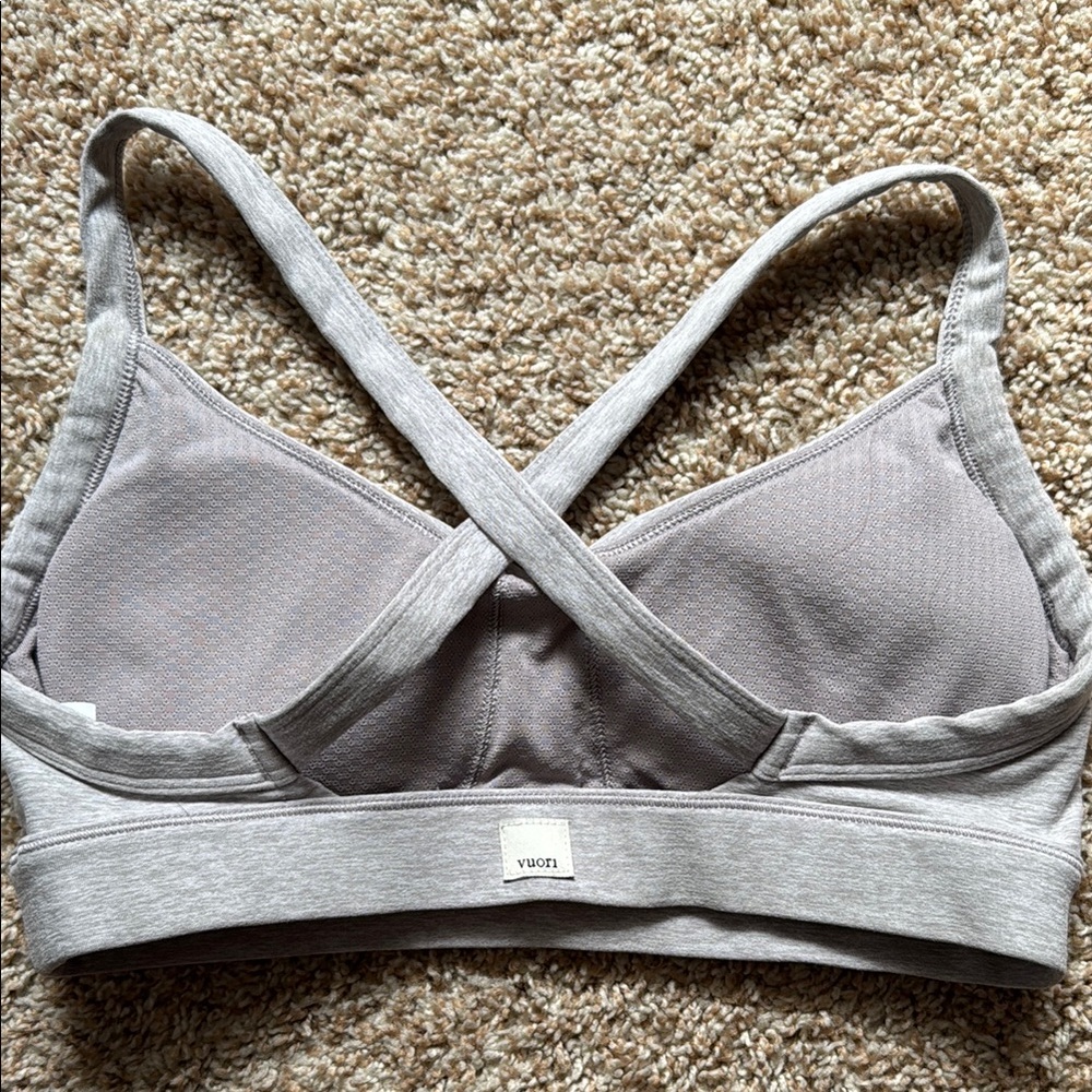 Vuori elevation ruched Gray Sports Bra